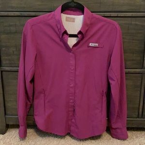 Women’s Columbia fishing shirt